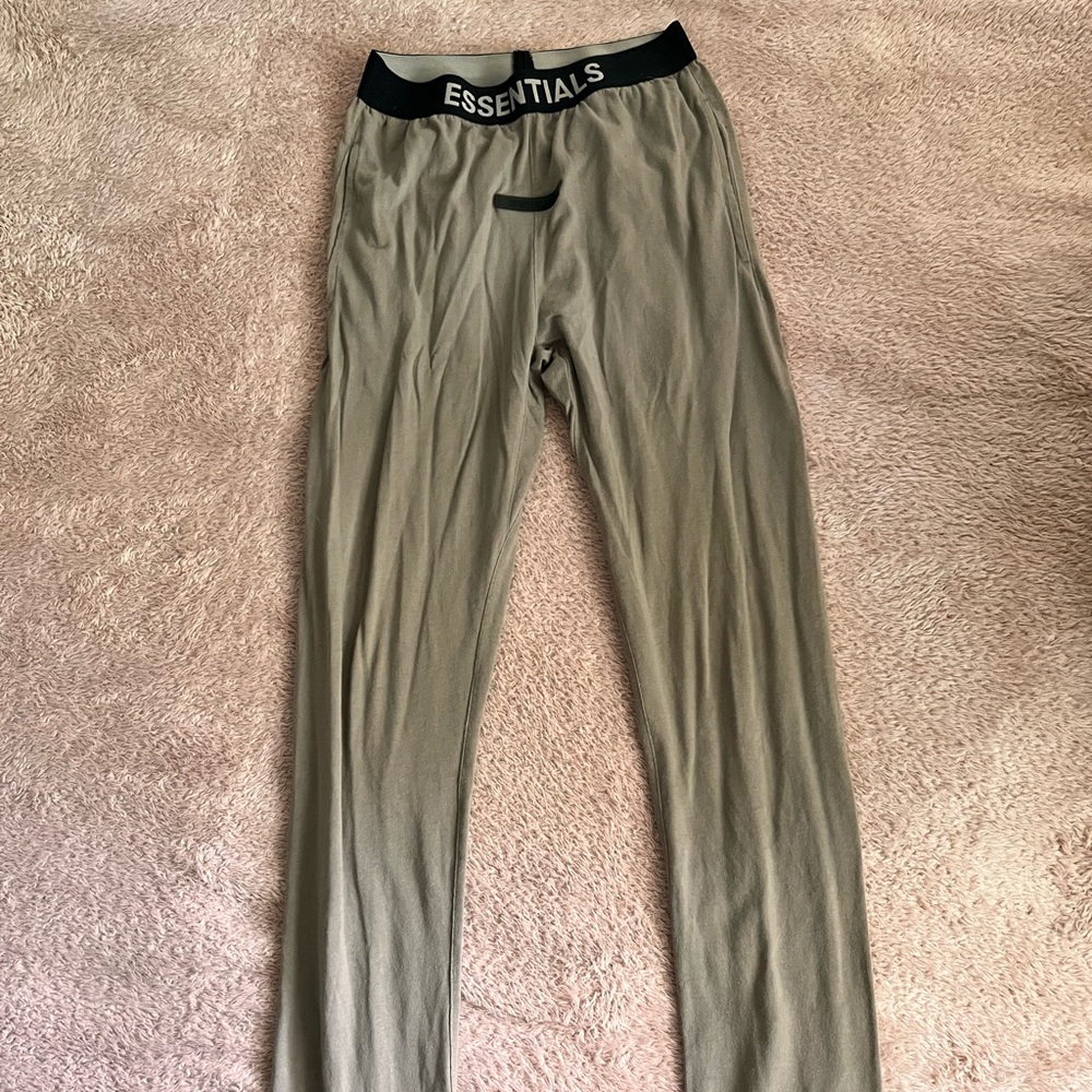 essentials leggings